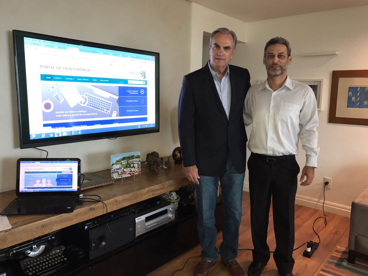 Apresentação do novo Portal da Transparência ES ao secretário geral da Contas Abertas