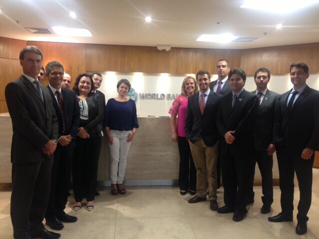secont participa de reuniao